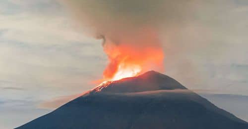 Actividad constante del Volcán Popocatépetl: Exhalaciones y calidad del aire afectada