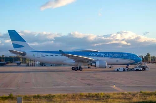 Aerolíneas Argentinas afronta una situación complicada y busca soluciones urgentes