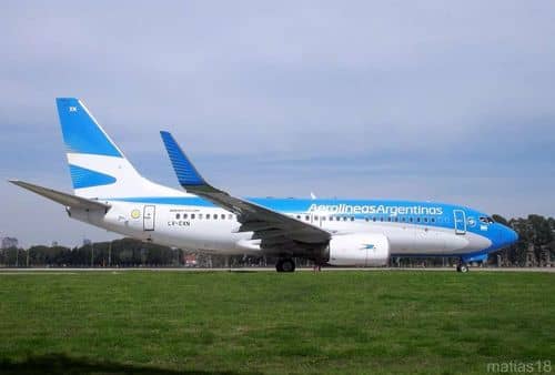 Aerolíneas Argentinas: Paros parciales agravan conflicto por salarios