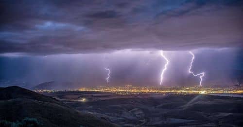 Alerta por 'Beryl': podría convertirse en huracán y México registra lluvias torrenciales