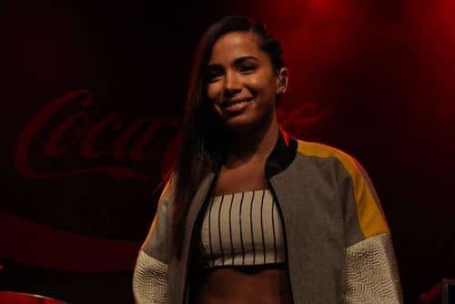 Anitta y Peso Pluma incendian Coachella con baile sensual y beso