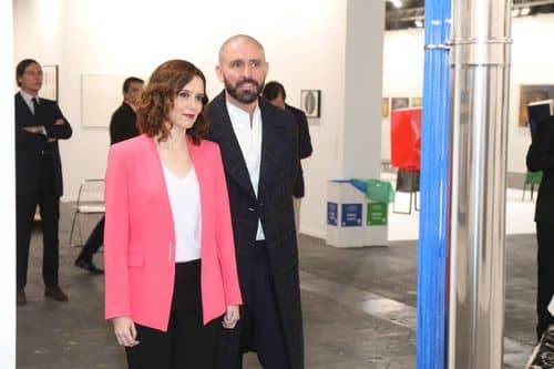 Ayuso exige a Sánchez una reunión para abordar la situación de los MENA