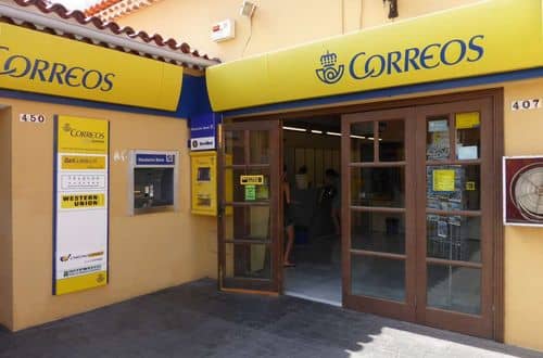 Banco Santander y Correos, unidos para acercar los servicios bancarios al medio rural