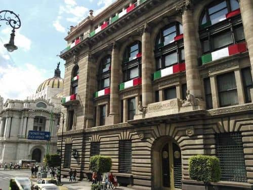 Banxico estima aumento del 6% en la circulación de billetes y monedas, descarta beneficio al gobierno