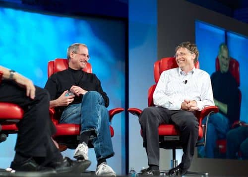 Bill Gates admira la oratoria de Steve Jobs