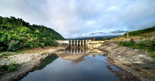 Bogotá enfrenta crisis hídrica por bajo nivel de embalses y consumo excesivo