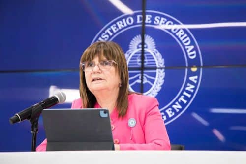 Bullrich critica el paro general y lo califica como "de la debilidad"