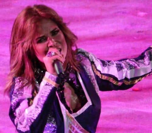 Carin León y Gloria Trevi sorprenden con dueto en Hermosillo