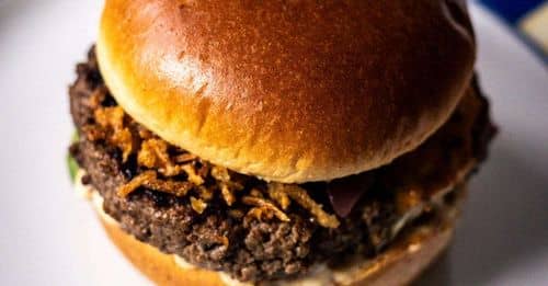 Carne de hamburguesa SuKarne recibe calificación "buena" de Profeco