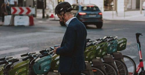 Cascos usados: Un peligro latente en las calles de Bogotá