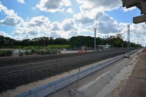 Claudia Sheinbaum anuncia tres nuevas rutas de tren para pasajeros