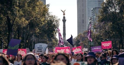 Claudia Sheinbaum garantiza derechos laborales en reforma al Poder Judicial