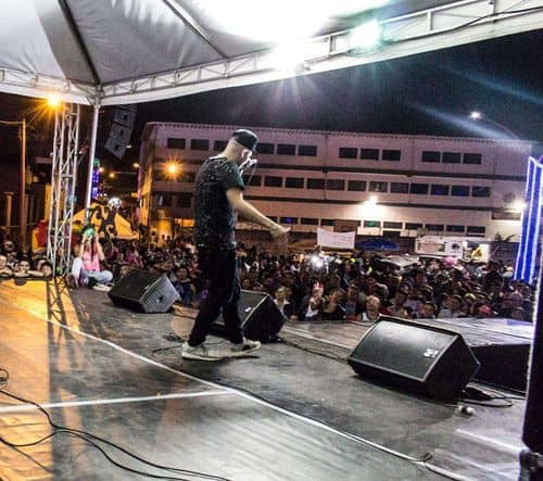 Comerciantes del parque Lleras protestan contra reducción de horario de funcionamiento