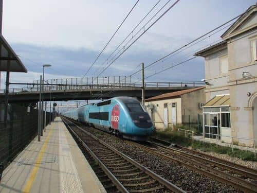 Competencia protege a Ouigo e Iryo del efecto llamada de las contrataciones de Renfe