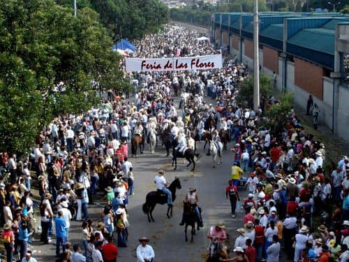 Doble homicidio empaña la Feria de las Flores en Envigado, cerca de Medellín