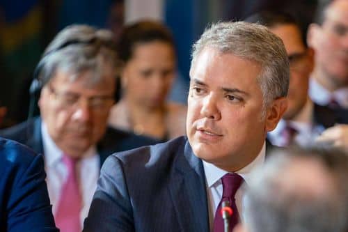 Duque acusa a Petro de buscar romper la institucionalidad con reformas y medidas radicales