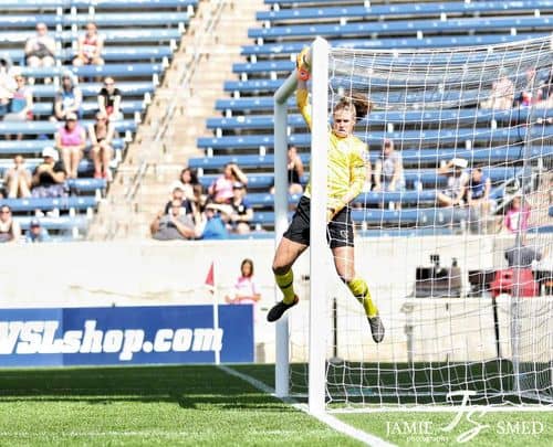 EE.UU. triunfa en penales en Copa SheBelieves