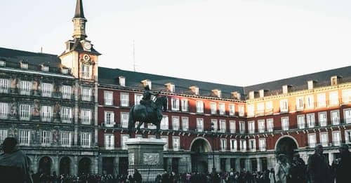 El Ayuntamiento de Madrid declara la guerra a los pisos turísticos ilegales