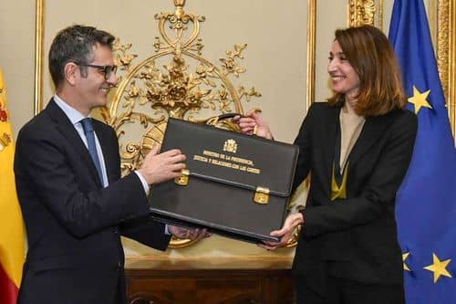 El Gobierno aprueba un ambicioso plan para regenerar la democracia en España