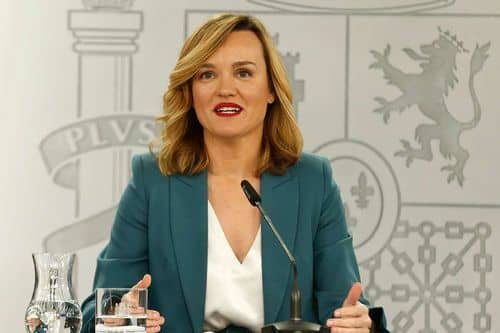 El Gobierno presiona al PP y a Coalición Canaria para resolver la crisis de menores inmigrantes en Canarias