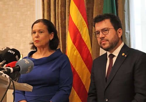 El Govern de Cataluña sigue adelante con su campaña electoral pese al toque de atención de la Junta Electoral