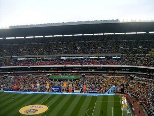 El Malilla promete "sacarse la ropa" si el América vence al Cruz Azul