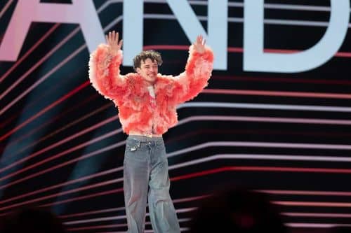 El músico suizo Nemo, primer artista no binario en triunfar en Eurovisión