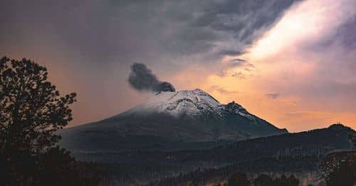 El Popocatépetl sigue activo y la calidad del aire en Puebla es mala