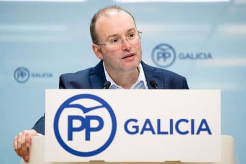 El PP se desmarca de la reforma de la ley de extranjería y acusa al Gobierno de negociar por WhatsApp