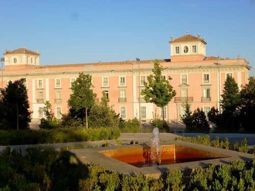 El Suavefest de María Pombo genera polémica por su ubicación en un palacio protegido