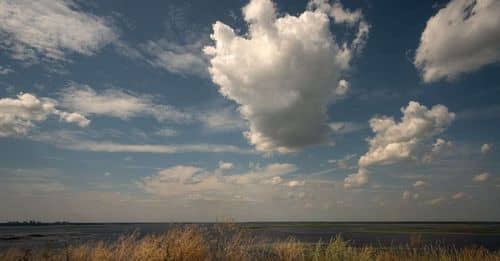 El tiempo en Quilmes: Cielo parcialmente nublado y temperaturas agradables