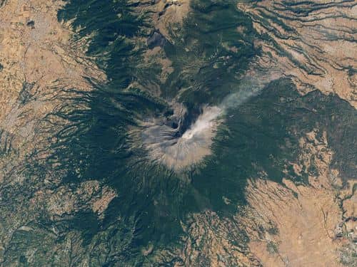 El Volcán Popocatépetl mantiene actividad constante en fase de alerta amarilla