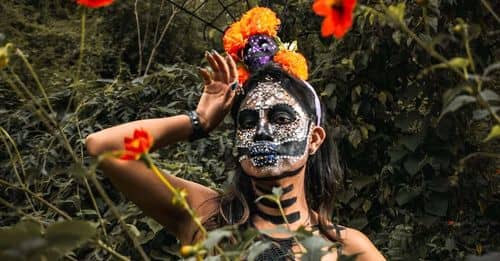 Elementos indispensables para la ofrenda del Día de Muertos