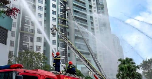 Emergencia en Soacha: Bus se incendia y causa pánico entre los vecinos