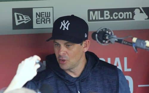 Expulsión Inaudita de Aaron Boone por Error de Árbitro