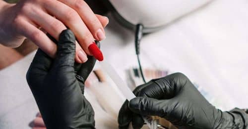 Gelish: ¿Bendición o amenaza para la salud de tus uñas?