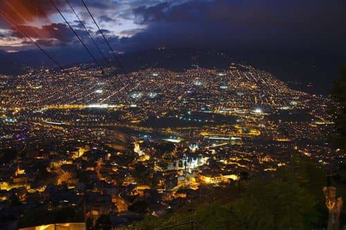 Hombre muere presuntamente drogado y robado en Medellín por dos mujeres