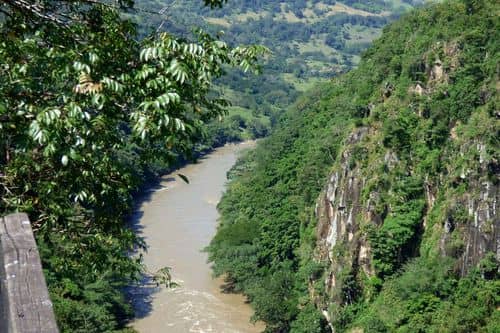 Hostigamiento armado en Mondomo, Cauca, genera temor y cierre de la vía Panamericana