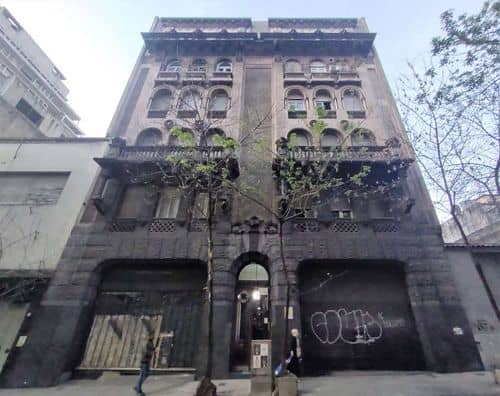 Interior desolador: La casa ícono de Virginio Colombo en estado de abandono