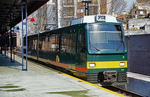 Joven de 17 años en estado grave tras caer accidentalmente a las vías del tren en Fuenlabrada