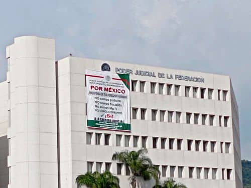 Jueces federales mexicanos mantienen paro en rechazo a reforma del Poder Judicial