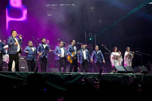 Julión Álvarez y Los Ángeles Azules protagonizan la penúltima noche de la Feria de Pachuca