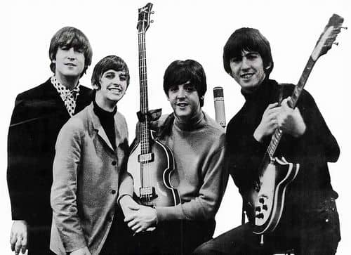 La guitarra de John Lennon se vende por un récord de 2,9 millones de dólares