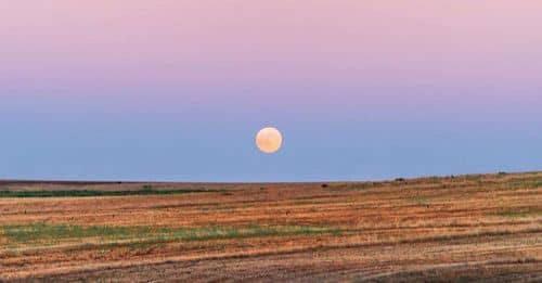 La Luna: Un núcleo sólido revela un pasado magnético y un presente dinámico