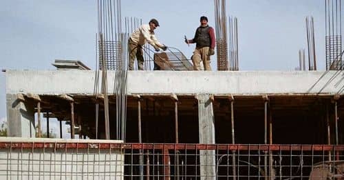 La paralización de la obra pública agrava la situación del sector de la construcción