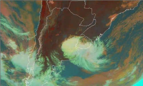 La tormenta de Santa Rosa azota Buenos Aires con fuertes lluvias y vientos