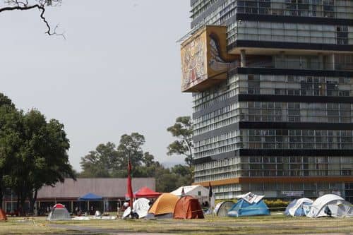 La UNAM se derechizó y se metió en el debate sobre las reformas: AMLO