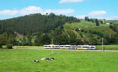 Los problemas del tren en el norte de España evidenciados por un ciclista