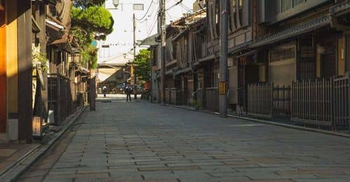 Lucha vecinal en Cádiz: Una anciana enfrenta el desalojo por la turistificación