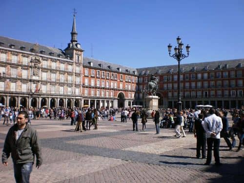 Madrid se ahoga en calor: Greenpeace denuncia temperaturas extremas en zonas céntricas